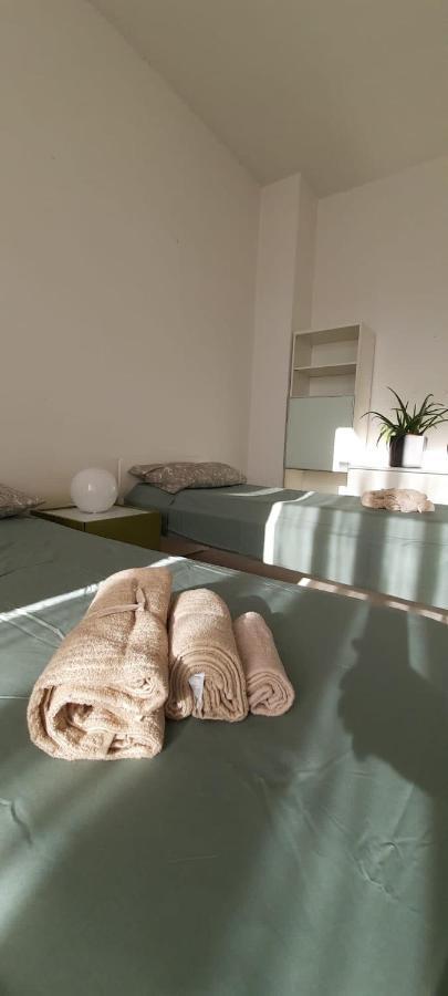 Intero Appartamento Lgbtq+ Zona Loreto ميلان المظهر الخارجي الصورة